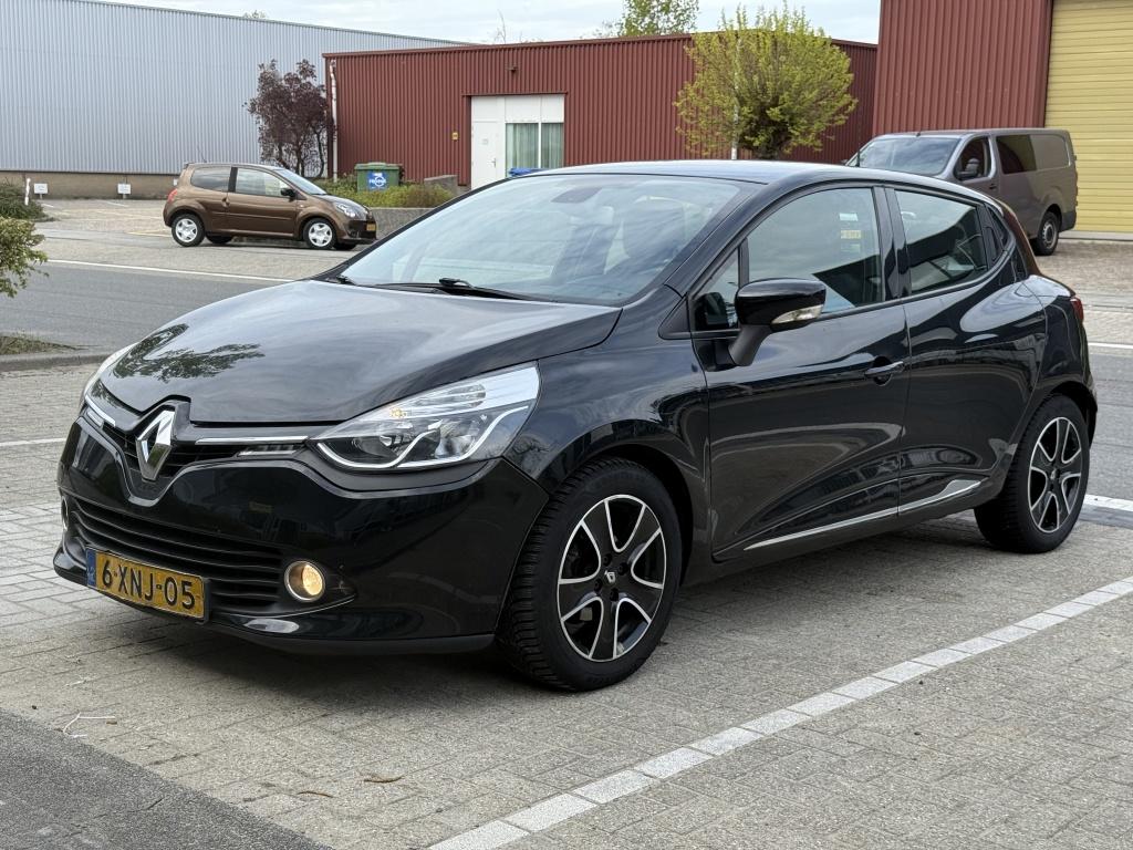 Renault Clio 1.5 dCi 90PK Dynamique KeyLess Clima Navi Full, Auto's, Gebruikt, 4 cilinders, 96 €/maand, Origineel Nederlands