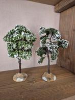 Lemax prachtige bomenset van 2 kerstdorp kersthuisjes, Ophalen of Verzenden, Zo goed als nieuw