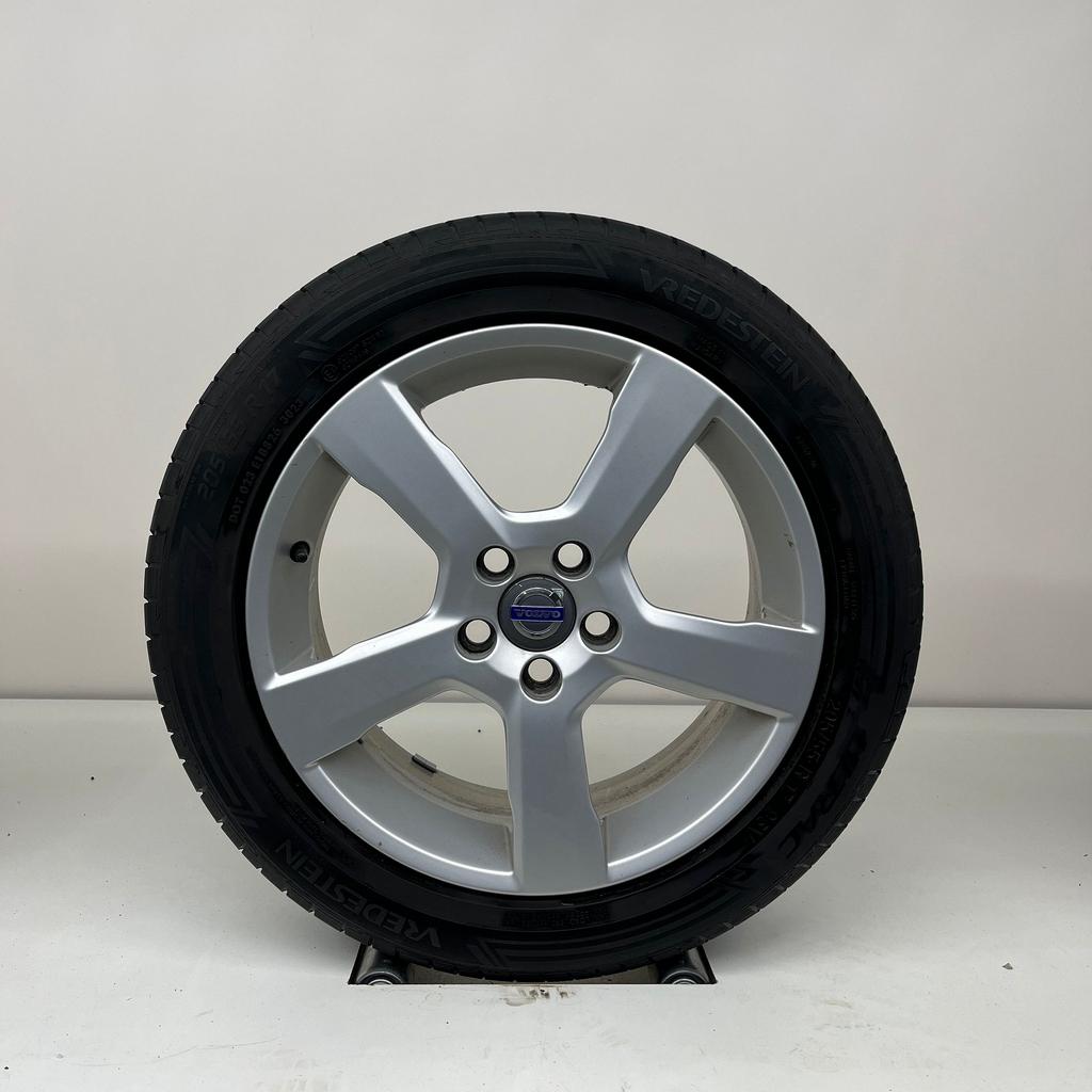 Volvo C30 - 17 inch - zomerbanden, Auto-onderdelen, Banden en Velgen, Gebruikt, Banden en Velgen, 17 inch, Personenwagen
