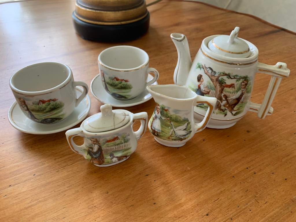 Antiek porceleinen kinderserviesje, Ophalen of Verzenden