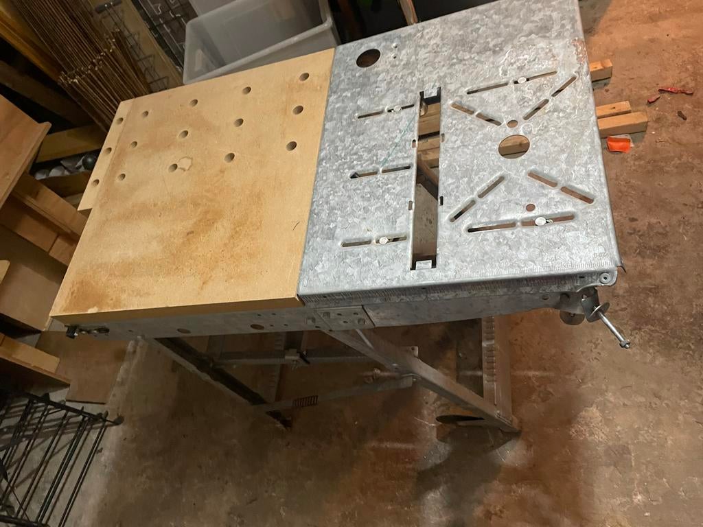 Metalen en houten werktafel, Doe-het-zelf en Verbouw, Werkbanken, Ophalen, Gebruikt, 70 tot 120 cm