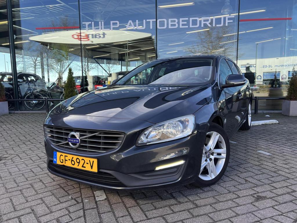 Volvo V60 2.4 D6 Twin Engine Momentum Clima Cruise NAP, Auto's, Volvo, Automaat, LED verlichting, Leder en Stof, Zwart