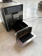 Siemens EQ6plus S100 volautomatische espressomachine, Witgoed en Apparatuur, Koffiezetapparaten, Afneembaar waterreservoir, Gebruikt