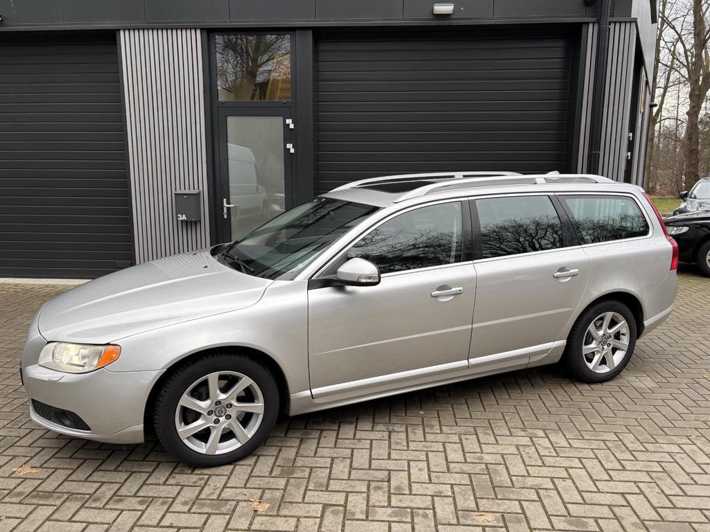 Volvo V70 2.5T Summum, Auto's, Stof, 2521 cc, Verwarming stoelen achter, 93 €/maand
