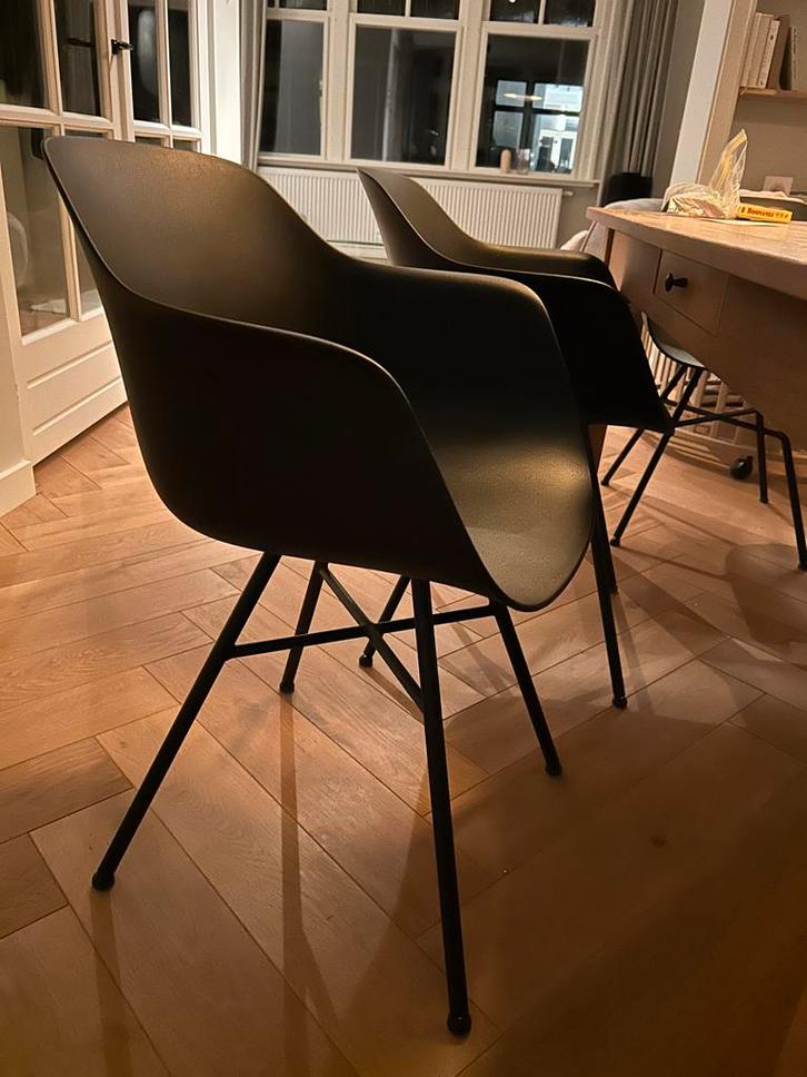 Noa-Puk eetkamerstoel zwart - zwart onderstel, Huis en Inrichting, Stoelen, Gebruikt, Twee, Kunststof, Zwart, Ophalen