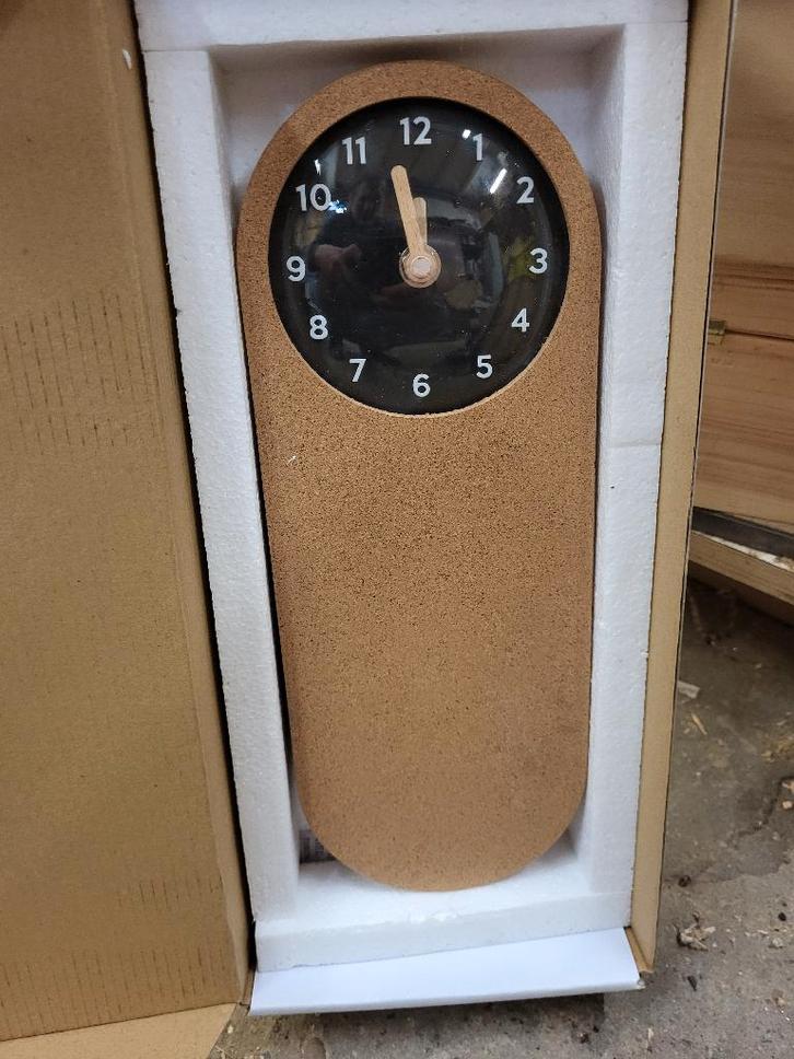 Wandklok - prikbord (grotere partij beschikbaar), Huis en Inrichting, Woonaccessoires | Klokken, Nieuw, Wandklok, Analoog, Ophalen of Verzenden