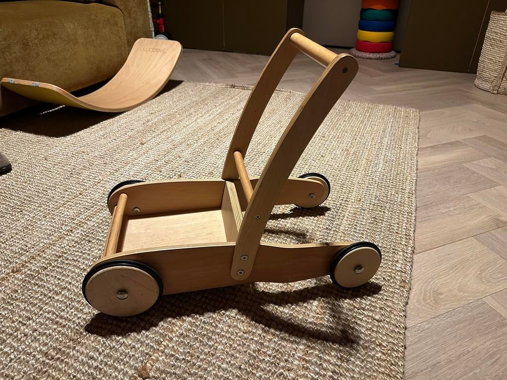 Pinolino loopwagen - heel stabiel en in goede staat, Kinderen en Baby's, Speelgoed | Houten speelgoed, Ophalen, Zo goed als nieuw