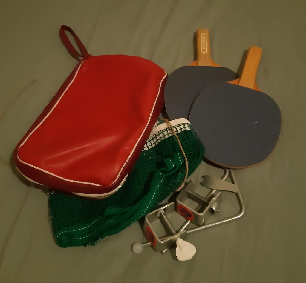 Tafeltennis set: batjes, net en bal in hoes, Sport en Fitness, Ophalen of Verzenden, Gebruikt, Net, Batje(s) of Balletje(s)
