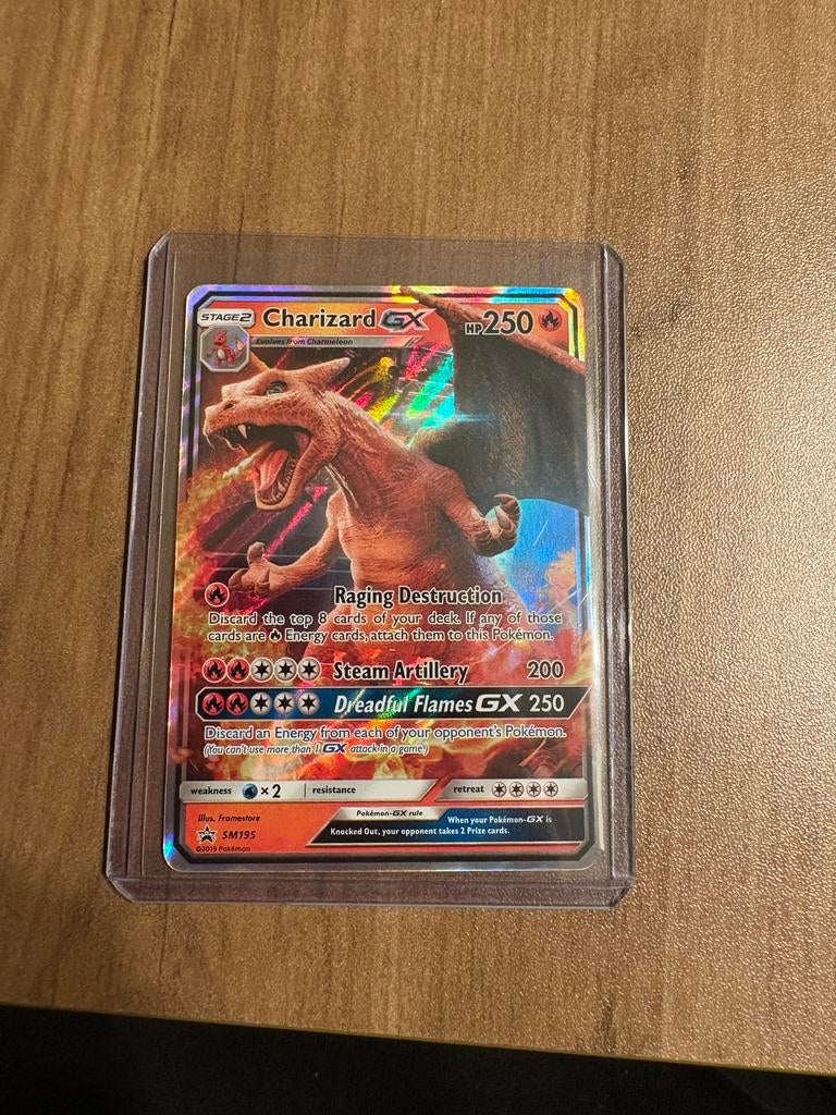 Charizard GX SM195 Promo Pokémon Kaart, Ophalen of Verzenden, Zo goed als nieuw, Losse kaart, Foil