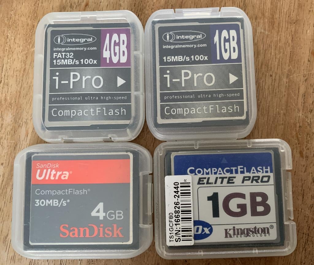 4x Compact Flash kaart 2x4GB 2x1GB, Audio, Tv en Foto, Fotografie | Geheugenkaarten, Ophalen of Verzenden, Gebruikt, Compact Flash (CF)