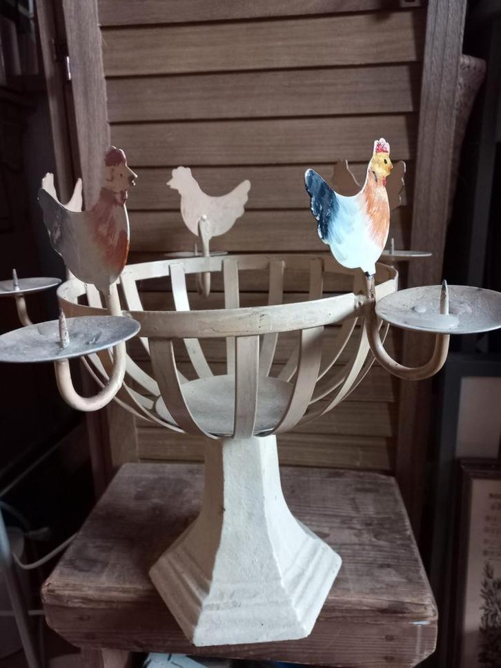 Gietijzeren eierschaal met kandelaren en kippen, Diversen, Pasen, Ophalen of Verzenden