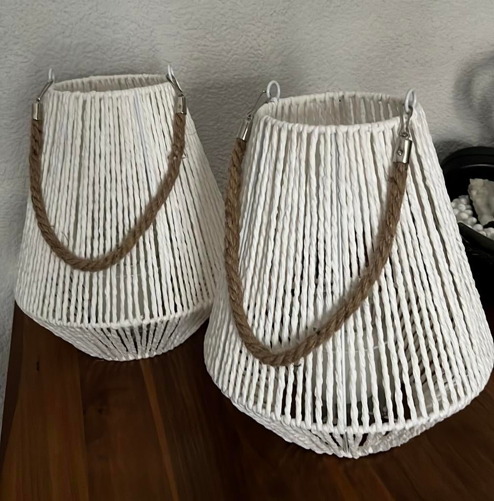 Windlichten2 x wit, Huis en Inrichting, 25 tot 50 cm, Wit, Ophalen of Verzenden, Zo goed als nieuw