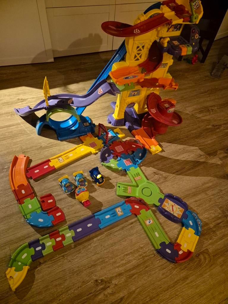 Grote VTech Toet Toet Auto's Garage met 3 auto's en banen, Ophalen