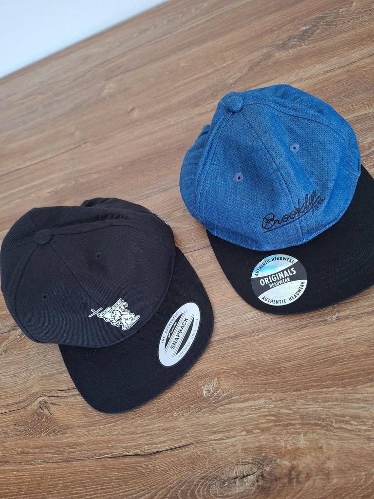 2 leuke petjes .., Kinderen en Baby's, Kinderkleding | Petten en Hoeden, Ophalen of Verzenden, Zo goed als nieuw