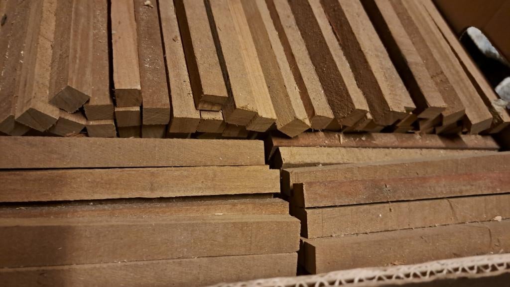 Droge hardhouten latten, Tuin en Terras, Haardhout, Minder dan 3 m³, Ophalen