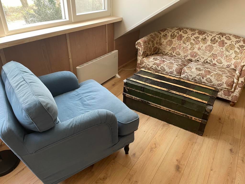 Gratis zithoekje met stoel en bank, Huis en Inrichting, Ophalen, Gebruikt, 75 tot 100 cm