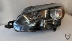peugeot 2008 koplamp links lamp 9825313980, Taurusavenue 1
2132 LS  Hoofddorp, NL, Gebruikt, Contact.group@renault.com, Stellantis N.V.