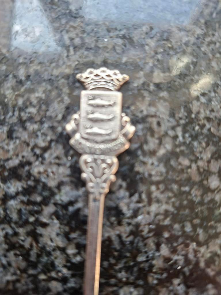 Zilveren lepeltje met wapen van Scheveningen, Antiek en Kunst, Antiek | Bestek, Ophalen of Verzenden