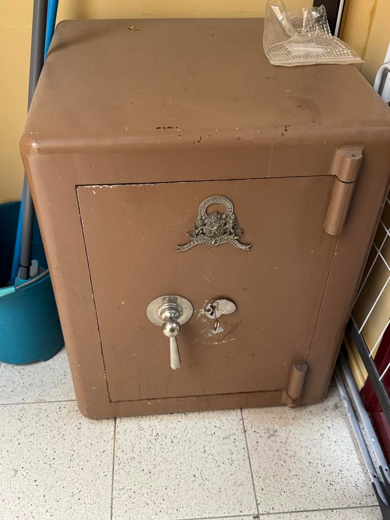 Kluis, Huis en Inrichting, Brandblussers en Brandkasten, Ophalen, Zo goed als nieuw, Brandkast