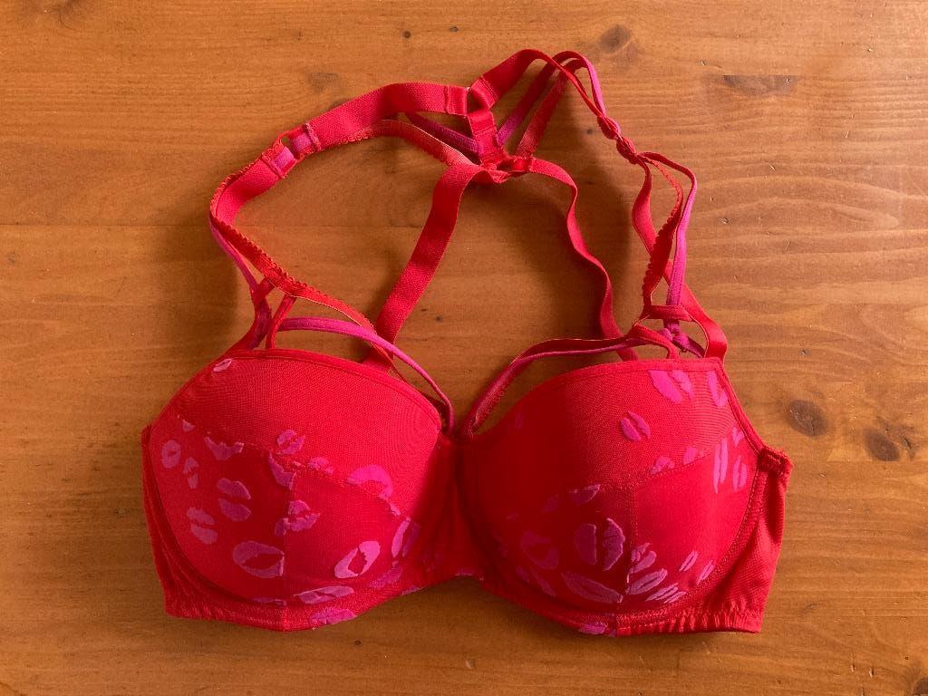 Sexy rode BH met roze kusjes van Marlies Dekkers, maat 75 D, Marlies Dekkers, Ophalen of Verzenden, Rood, BH