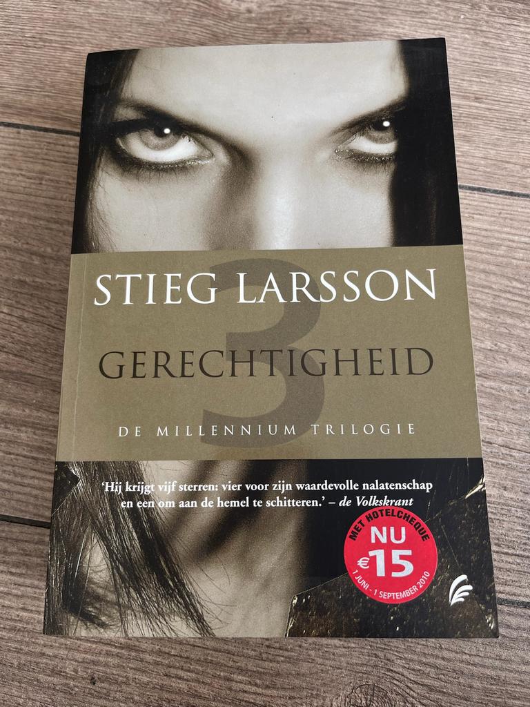 Gerechtigheid - Stieg Larsson (Millennium 3), Ophalen of Verzenden, Zo goed als nieuw, Nederland