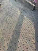 Gratis! Klinkers/ waaltjes/ bestrating, Ophalen, Gebruikt, Beton, Klinkers