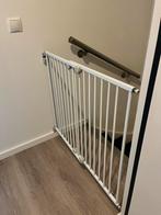 Safety 1st Wall Fix Metalen Veiligheidshekje 62-102 cm, Gebruikt, 100 tot 115 cm, Ophalen of Verzenden, Metaal of IJzer