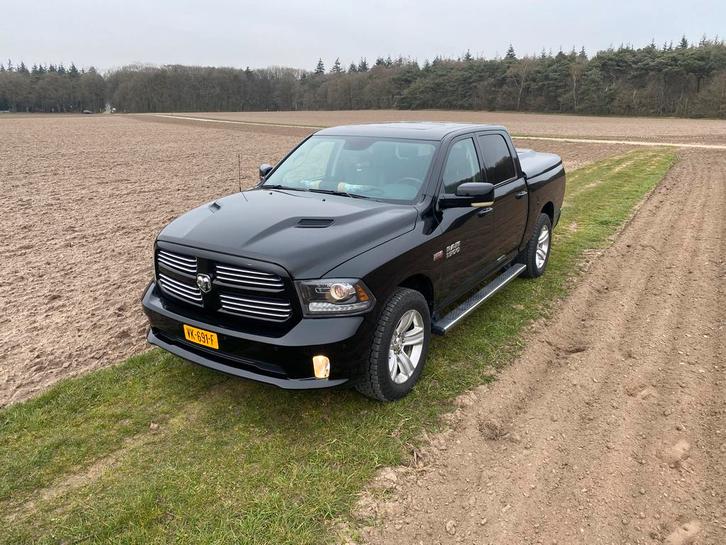 Dodge RAM 1500 5.7 hemi V8 NIEUWSTAAT, Auto's, Bestelauto's, Bedrijf, 4x4, ABS, Achteruitrijcamera, Airbags, Airconditioning, Alarm