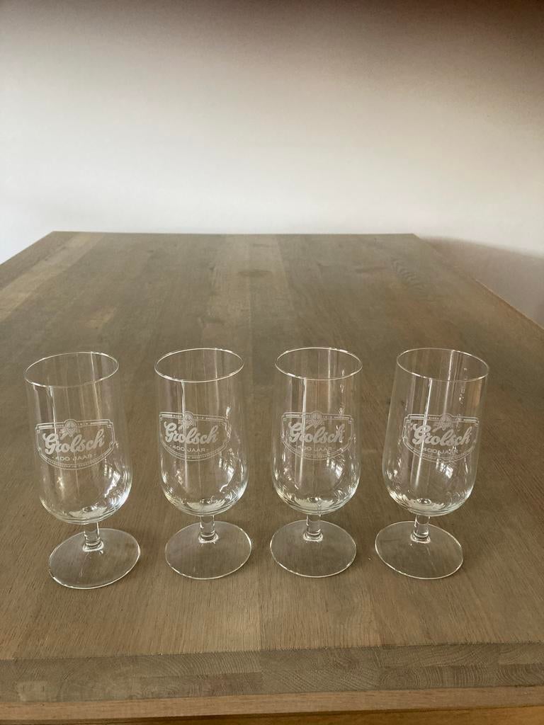4 Grolsch bierglazen op voet met opdruk 400 jaar Grolsch, Ophalen of Verzenden, Zo goed als nieuw, Glas of Glazen, Grolsch