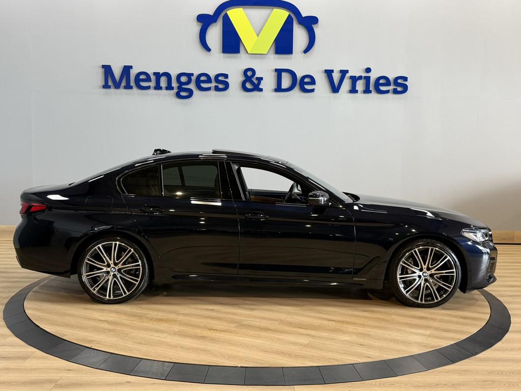 BMW 5 Serie 545e xDrive Business Edition Plus Airco ECC | Pa, Auto's, BMW, Gebruikt, Euro 6, 394 pk, Vierwielaandrijving