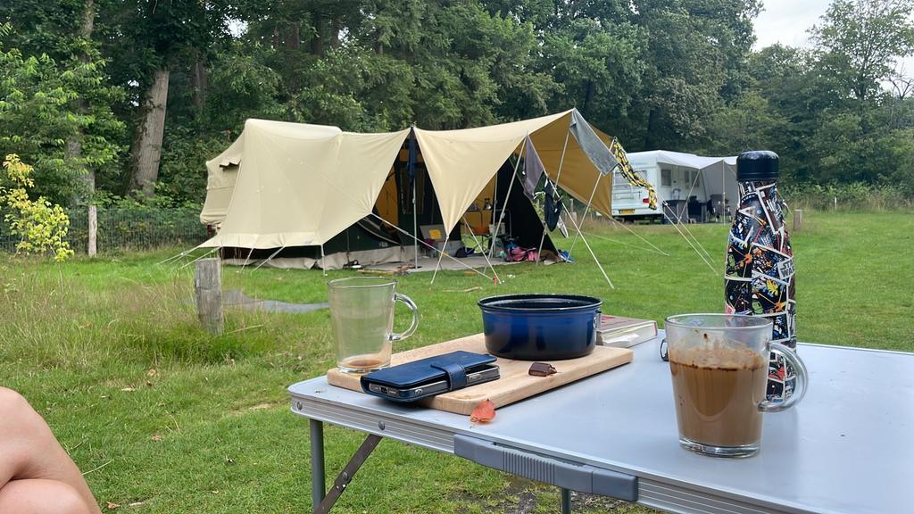 Zambezi River Camp, Licht bruin (Aart Kok)  groene deuren, Caravans en Kamperen, Vouwwagens, Ophalen, Aart Kok, Meerkleurig, Tot en met 2