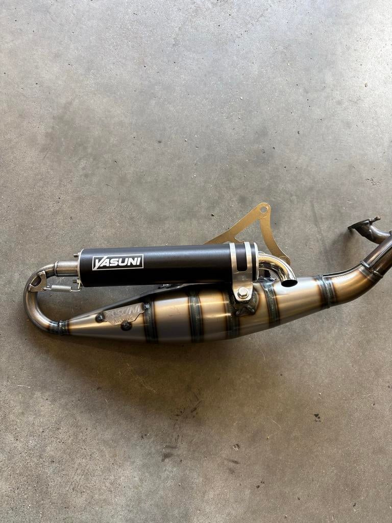 Yasuni Einddemper Zwart - Nieuw, Fietsen en Brommers, Brommeronderdelen | Scooters, Ophalen of Verzenden, Nieuw, Uitlaat, Overige merken