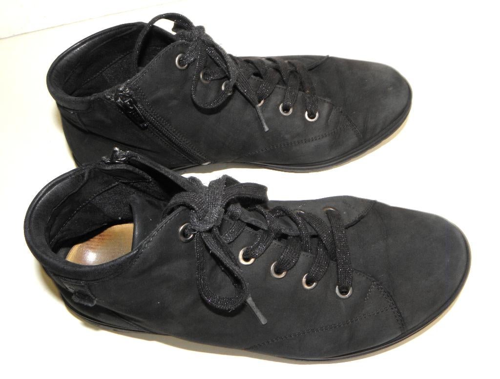 Zwartjes Hartjes XS Boots maat 5 of 38 wijdte G, Zwart, Zo goed als nieuw, Hartjes, Wandelschoenen