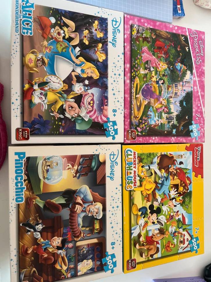 4 Disney puzzels 500 stukjes: Alice, Prinsessen, Pinokkio, M, Kinderen en Baby's, Speelgoed | Kinderpuzzels, Zo goed als nieuw