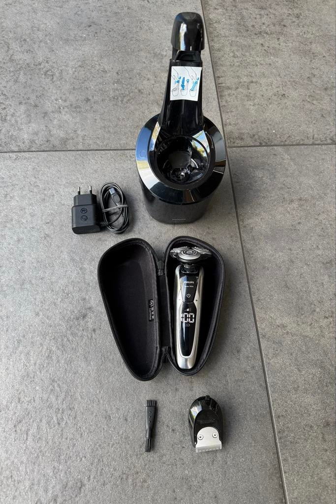 Philishave S9711 scheerapparaat met reinigingsstation, Witgoed en Apparatuur, Persoonlijke-verzorgingsapparatuur, Ophalen, Gebruikt