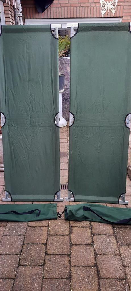 2 gebruikte veldbedden, Ophalen