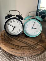 Set van 2 retro wekkers: zwart en mintgroen, Ophalen, Zo goed als nieuw, Analoog, Wekker of Tafelklok