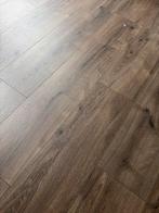 24 m² Laminaat Aachen Vess Schieferbrun Eiken incl. plinten, Ophalen, Nieuw, 10 m² of meer, 10 tot 30 cm