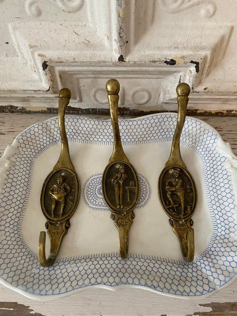 3 oude messing dubbele wandhaken Peerage England, Wandkapstok, Gebruikt, Ophalen of Verzenden, Minder dan 100 cm