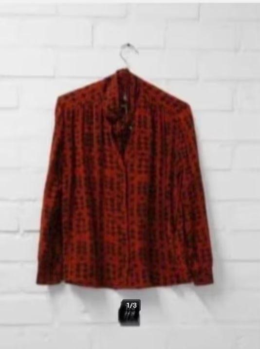 Diega - Prachtige 100% zijden blouse maat S - Nieuw €235, Kleding | Dames, Blouses en Tunieken, Nieuw, Maat 36 (S), Rood, Ophalen of Verzenden