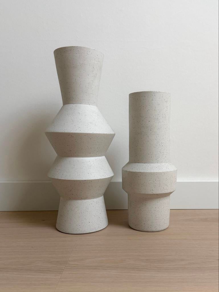 Set van 2 HKliving vazen: Speckled Angular en Speckled Strai, Huis en Inrichting, Woonaccessoires | Vazen, Ophalen, Wit, Aardewerk of Porselein