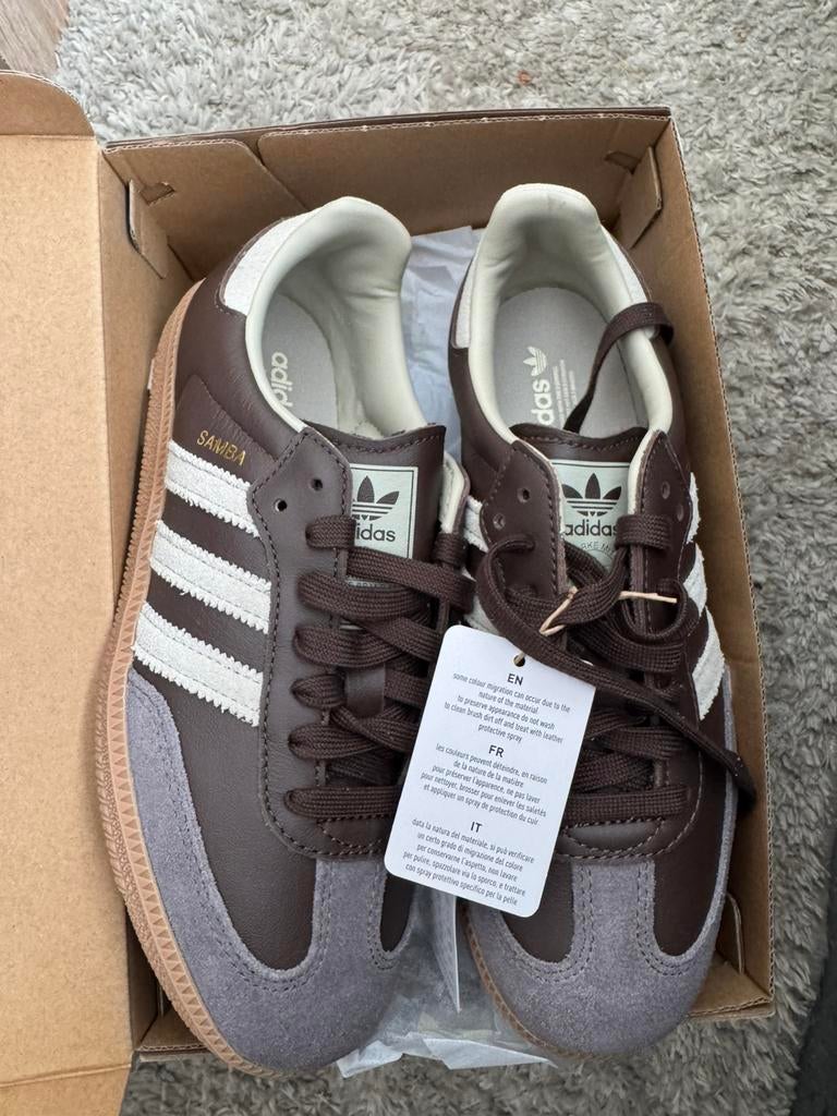 NIEUW ( alles compleet) SAMBA ADIDAS ORGINALS!!, Ophalen of Verzenden, Nieuw, Bruin, Sneakers of Gympen