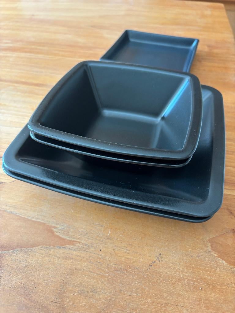 5x IKEA Mat Zwarte diepe borden nog nieuw, Huis en Inrichting, Keuken | Servies, Ophalen, Nieuw, Bord(en), Overige stijlen
