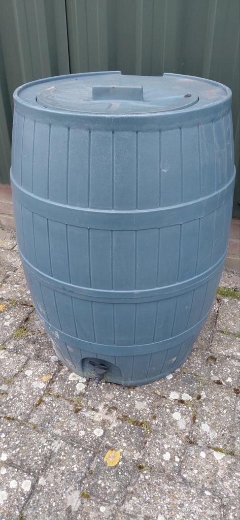 Donkergroene kunststof regen ton 160 ltr, Tuin en Terras, 150 liter of meer, Ophalen of Verzenden, Zo goed als nieuw