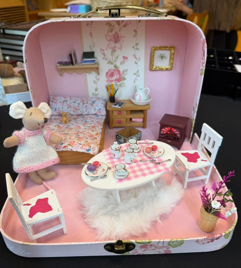 Lief muizenkamertje in koffertje, Ophalen of Verzenden, Zo goed als nieuw, Poppenhuis