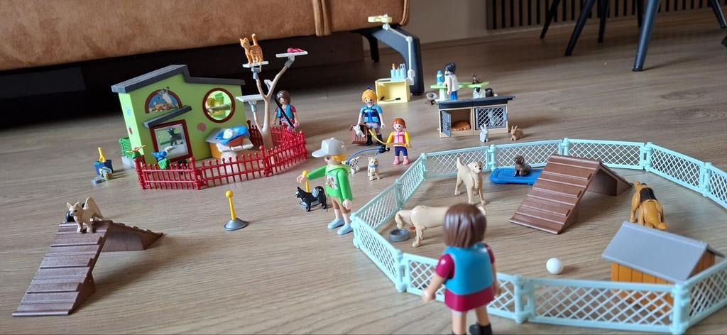 Playmobil dierenopvang plus dierenarts, Ophalen, Zo goed als nieuw, Complete set