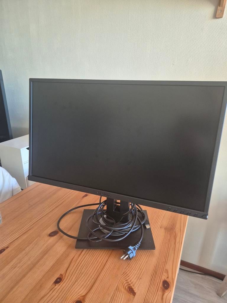 ViewSonic 24 Inch Monitor met Draai- en Hoogteverstelling, Ophalen, IPS, Full HD, Zo goed als nieuw