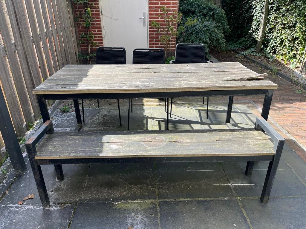 Gratis af te halen: Stevige buitentafel met bank, Tuin en Terras, Picknicktafels, Ophalen, Gebruikt, Rechthoekig, Hout
