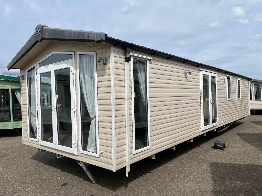 Swift 12.00x3.75 2slp Dubb.glas CV Wintervast Nieuw!, Caravans en Kamperen, Tot en met 5