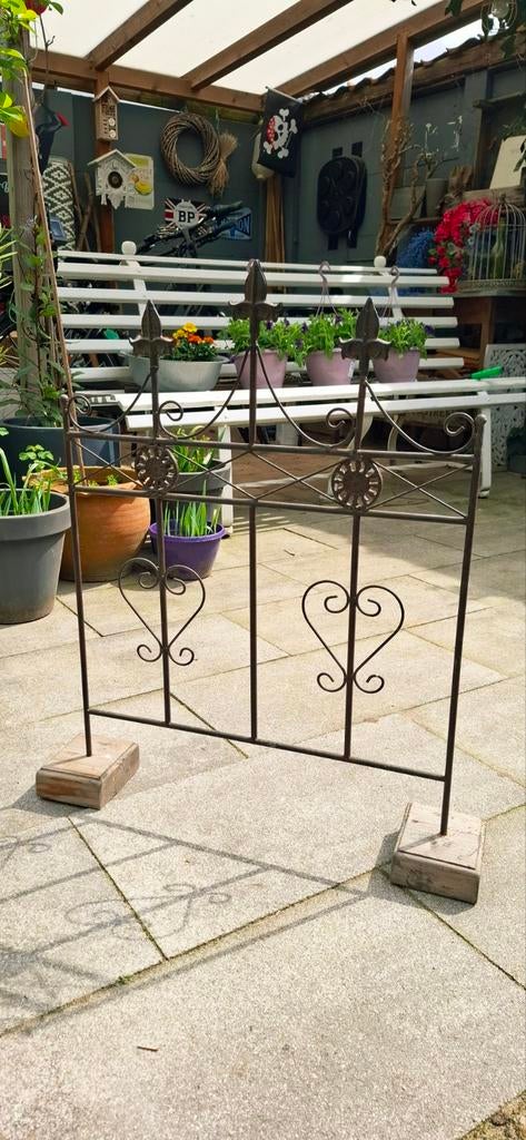 Staander/frame metaal op voet., Huis en Inrichting, Ophalen